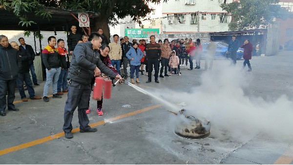 廣一塑2021年消防演習(xí)和安全知識培訓(xùn)